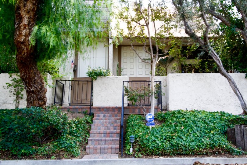 Dove Creek Woodland Hills CA